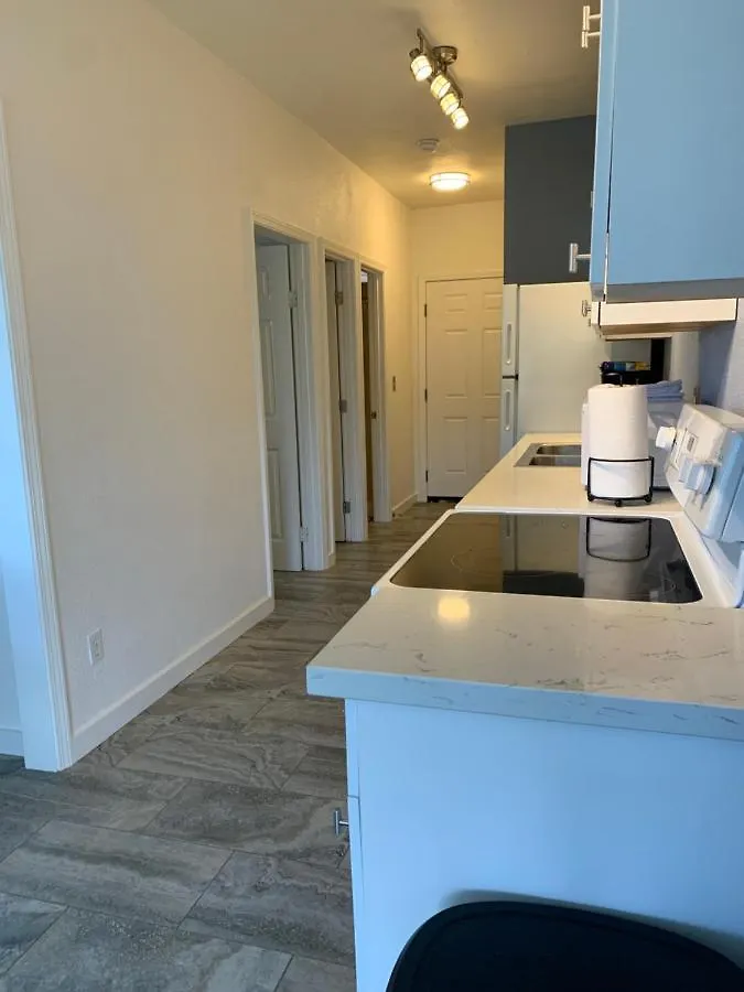 Downtown Hilo Apt L